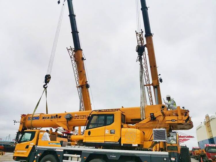 XCMG Official 60t All Terrain Crane XCA60E China Small Truck Crane for Sale